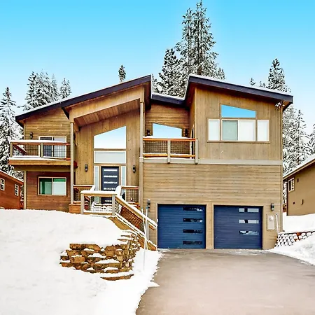 Mountain Majesty Villa
